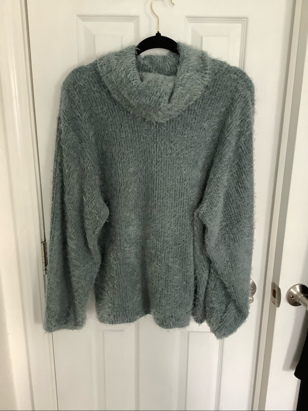 Kate & Sam Cowl Neck Sweater in Green Size Medium